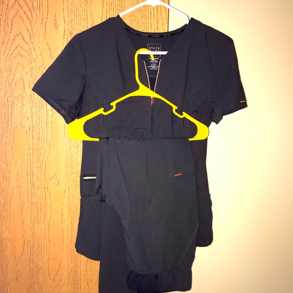 Cherokee Statement Scrubs (Pewter)